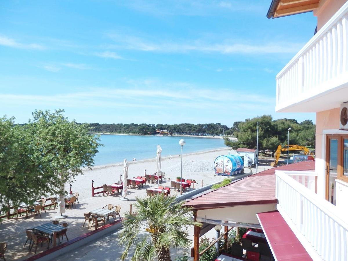 Idila Sea Front Apartments เมดูลิน ภายนอก รูปภาพ