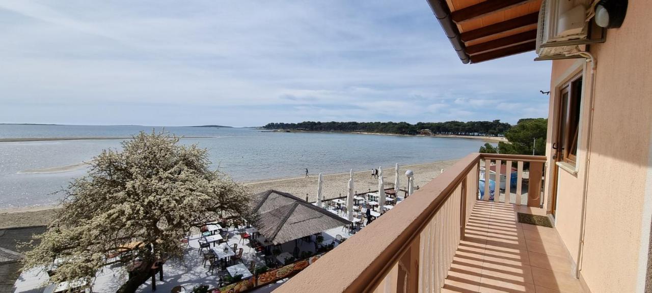 Idila Sea Front Apartments เมดูลิน ภายนอก รูปภาพ