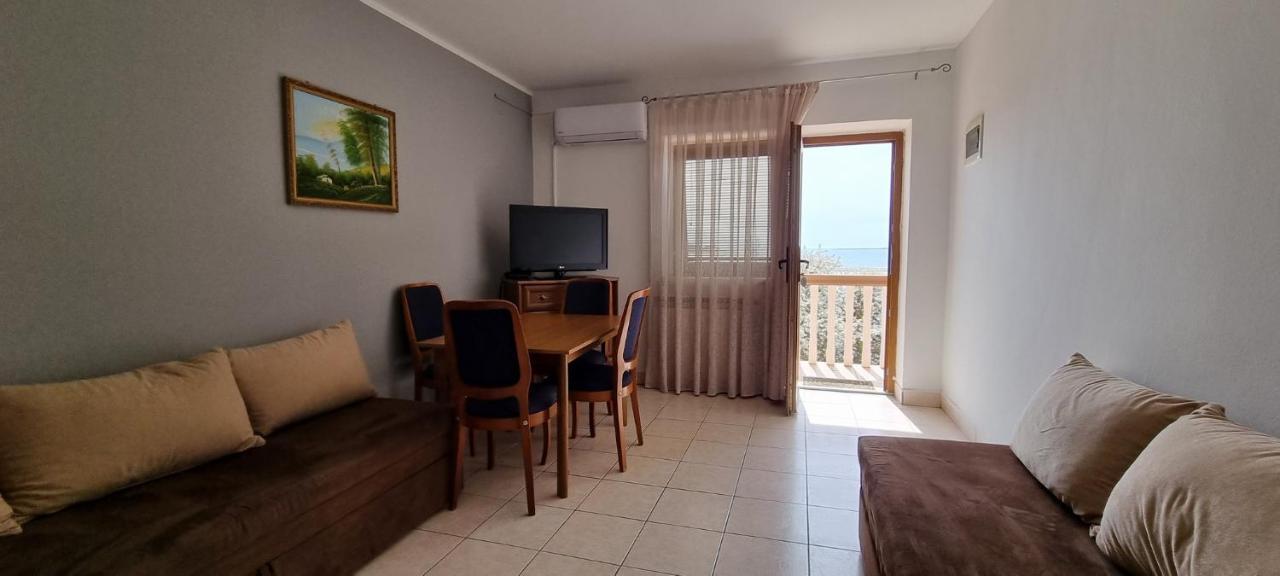 Idila Sea Front Apartments เมดูลิน ภายนอก รูปภาพ